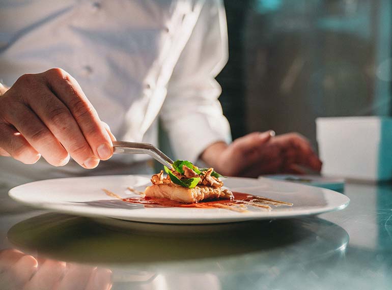 lavoriamoper-altaristorazione-cardimage-02-xl